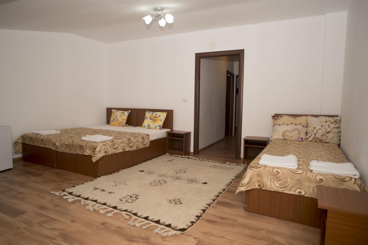 Hostel Ruxandra Focsani Exterior photo