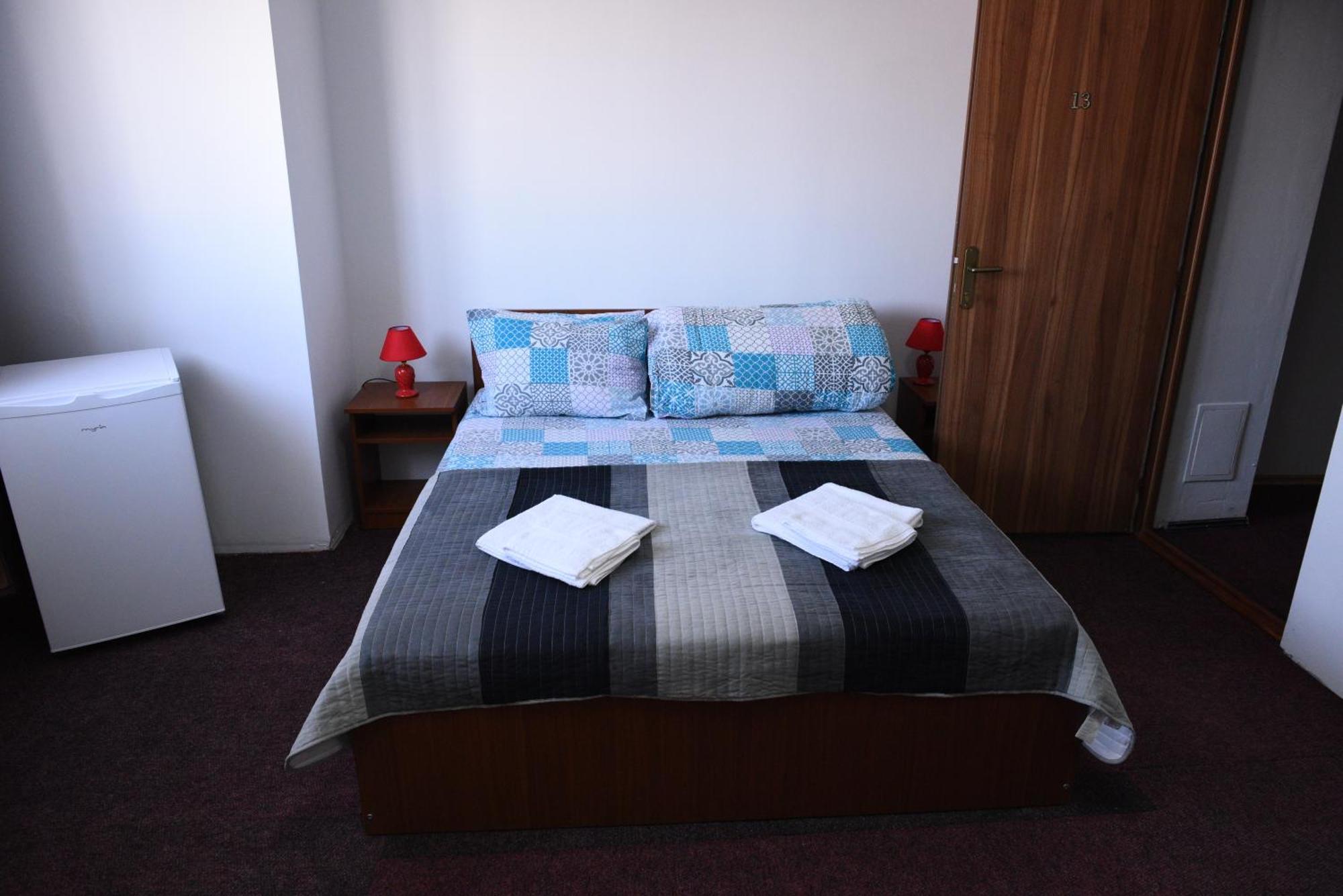 Hostel Ruxandra Focsani Exterior photo