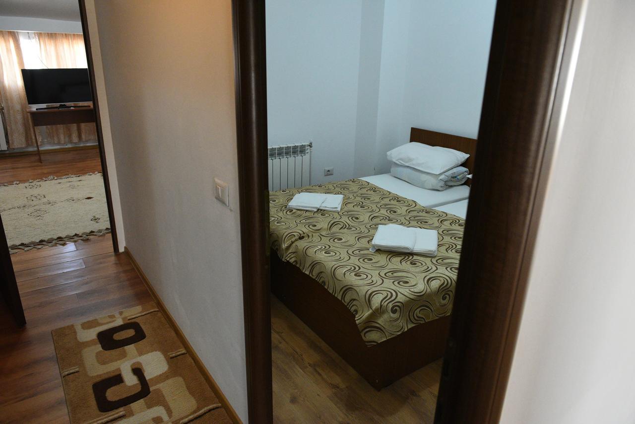 Hostel Ruxandra Focsani Exterior photo