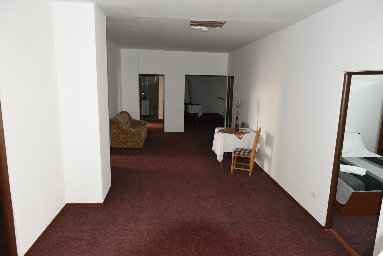 Hostel Ruxandra Focsani Exterior photo